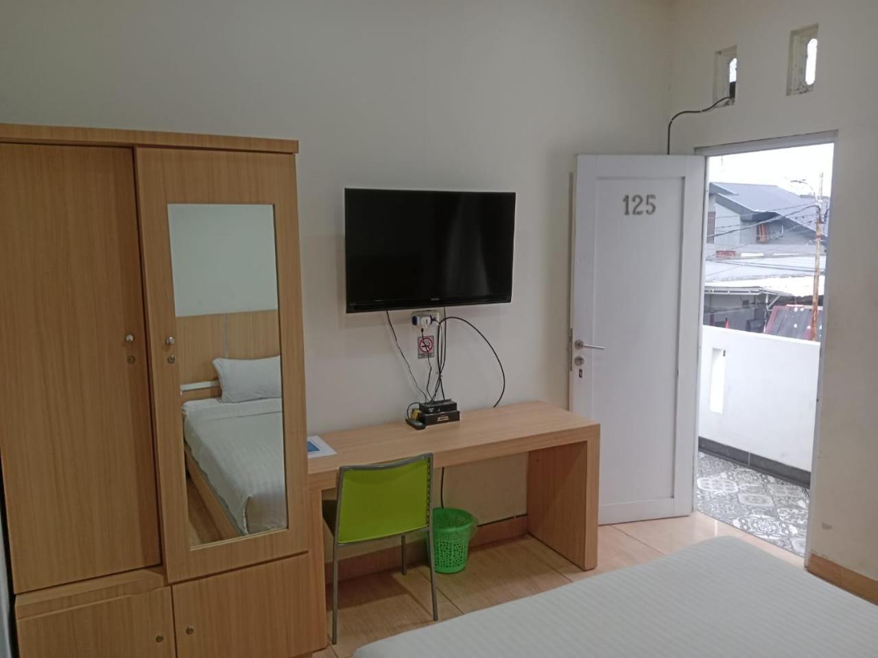Macan Kumbang Residence ปาเลมบัง ภายนอก รูปภาพ